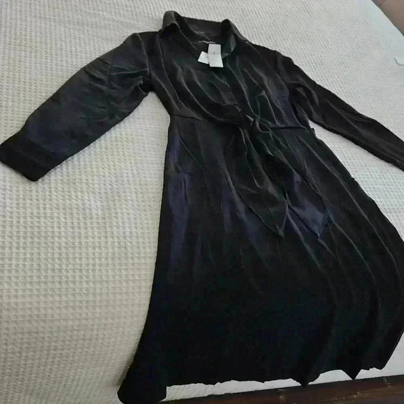 BANANA REPUBLIC SATIN TIE-FRONT MIDI SHIRTDRESS - Picture 8 of 10